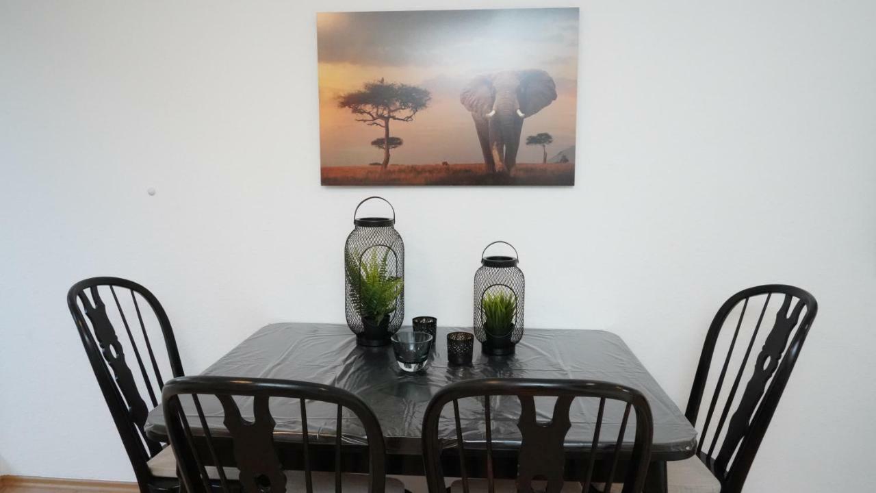 Apartment 900M To Exhibition Düsseldorf Eksteriør billede