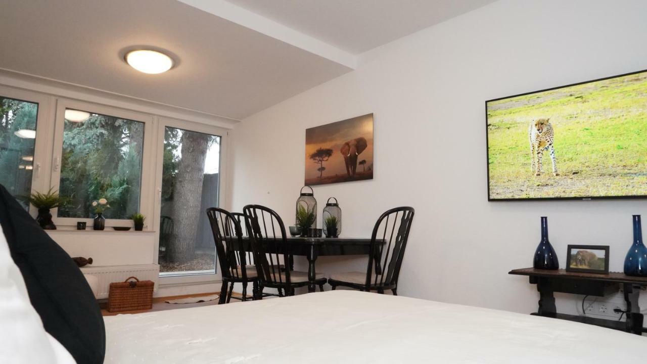 Apartment 900M To Exhibition Düsseldorf Eksteriør billede