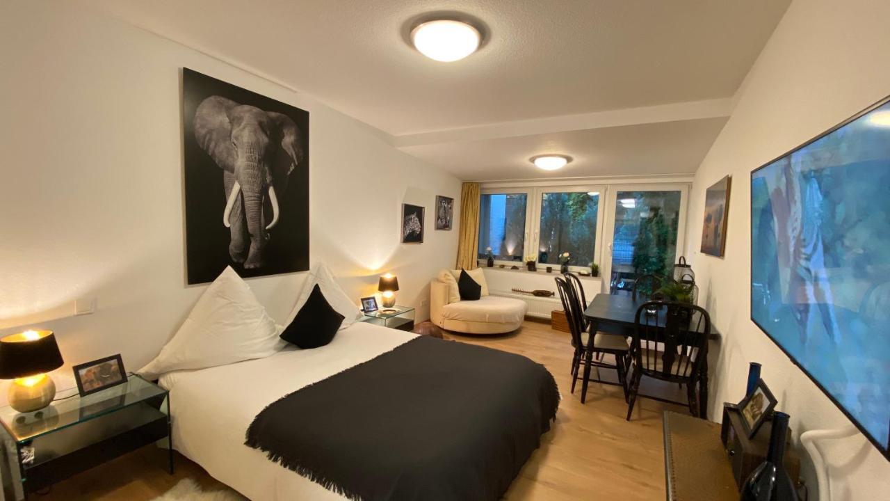 Apartment 900M To Exhibition Düsseldorf Eksteriør billede