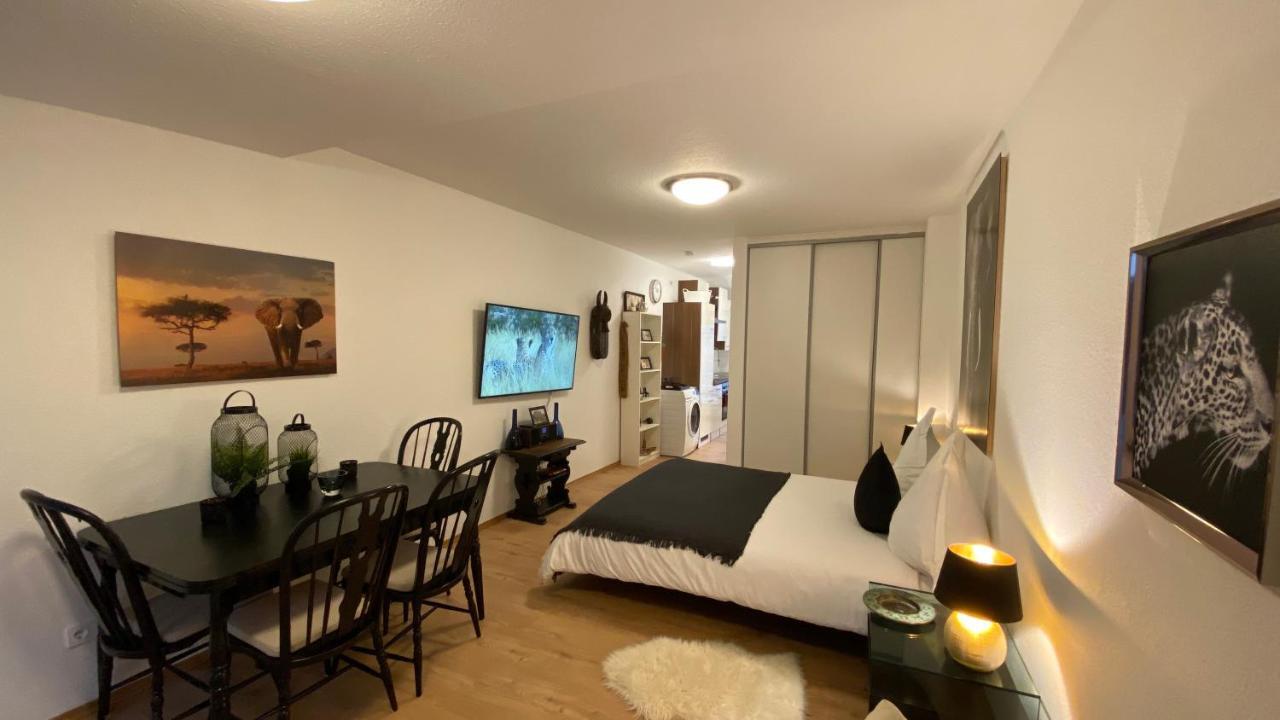 Apartment 900M To Exhibition Düsseldorf Eksteriør billede